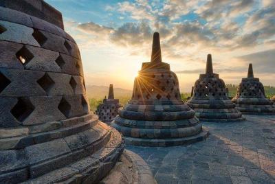 Yogyakarta Borobudur Sunrise Private Tour - All Inclusive Package