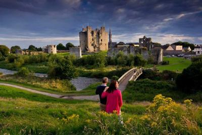 Full-Day Castles and Celtic History Tour from Dublin: Newgrange,  Full-Day Castles and Celtic History Tour from Dublin: Newgrange,