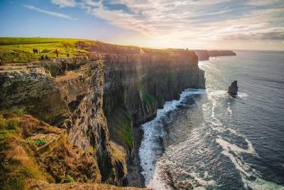 Cliffs of Moher Day Tour from Dublin: Including The Wild Atlantic Cliffs of Moher Day Tour from Dublin: Including The Wild Atlantic