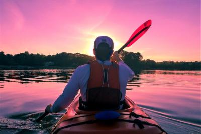 Sunset Kayaking Adventure in Roundstone Bay or Connemara Lough  Sunset Kayaking Adventure in Roundstone Bay or Connemara Lough