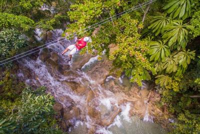 Dunn Dunn's River Falls and Zipline (Over the Falls) Adventure Tour from Ocho Rios