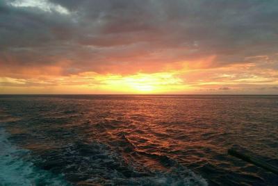 Cliff jumping and Sunsets Cliff jumping and Sunsets