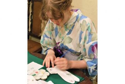 Yuzen Painting experience - Yuzen hand-painting workshop  Yuzen Painting experience - Yuzen hand-painting workshop