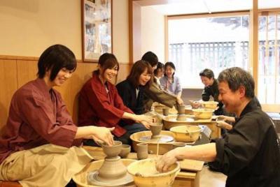 Electric Potter's Wheel Experience in Kyoto: Make Your Own Souven