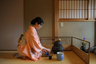 Authentic Kyoto Tea Ceremony: Camellia Flower Teahouse Authentic Kyoto Tea Ceremony: Camellia Flower Teahouse
