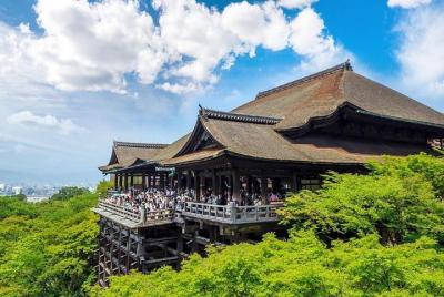 Kiyomizu-dera Temple Tour with Nationally-Licensed Guide