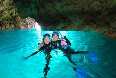 [Okinawa Blue Cave] Snorkeling and easy boat holding! Private sys