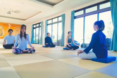 [Okinawa / Onna Village / Yoga / Meditation] Meditation & breathi