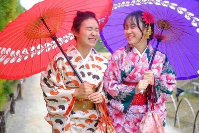 Private Professional Photoshoot in Gorgeous Ritsurin Garden In Ka