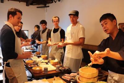 Oh My Classic Sushi Making Experience for 90min in Tsukiji! Oh My Classic Sushi Making Experience for 90min in Tsukiji!
