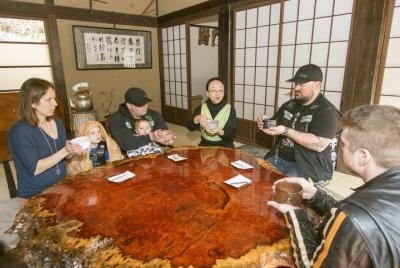 Tokyo Enjoying a Green tea at Japan-US Summit Meeting Memorial