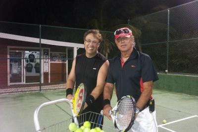 St Martin Tennis Excursion: Hitting with the Pro St Martin Tennis Excursion: Hitting with the Pro