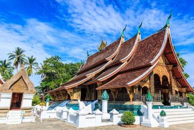 Slow boat to Pak ou cave and city tour Slow boat to Pak ou cave and city tour