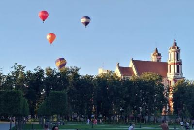 Contrast-full Vilnius. Old Town, New town, Parks. By car and walk