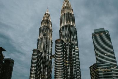 16 Hrs Kuala Lumpur Ultimate Day & Night Van Tour from Ipoh