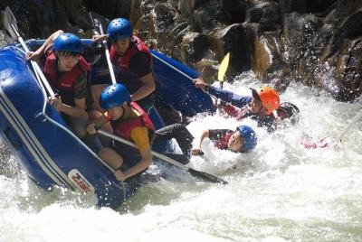 Gopeng: White Water Rafting / Waterfall Abseiling / White Water R Gopeng: White Water Rafting / Waterfall Abseiling / White Water R