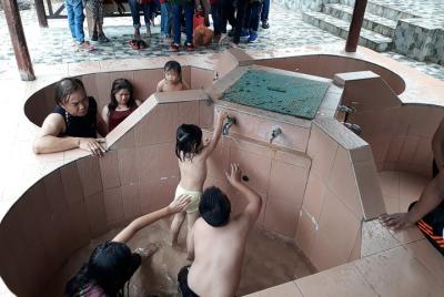 Full-Day Kinabalu Park and Poring Hot Spring Full-Day Kinabalu Park and Poring Hot Spring