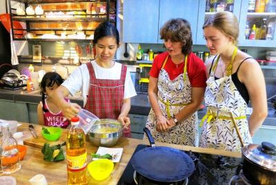 Market Visit & Private Hands-on Cooking Class at Daun Senja