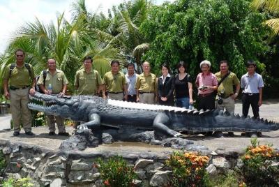 Sarawak Jong Sarawak Jong's Crocodile Farm and Zoo Tour from Kuching