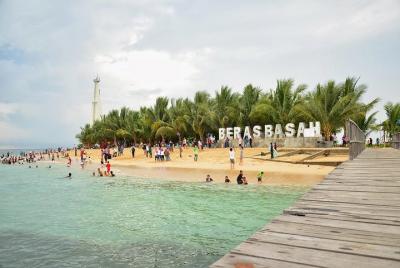 Langkawi Island Hopping Boat Tour with Return Transfer Langkawi Island Hopping Boat Tour with Return Transfer