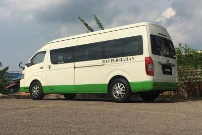 Chauffeur: Malacca to Genting Highlands Transfer [Van]