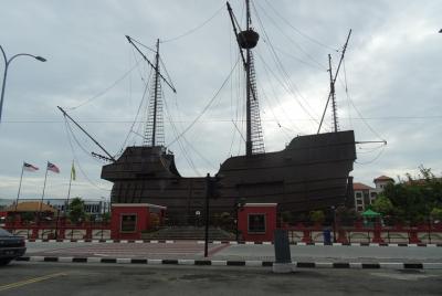 5D 4N Tour Penang Island - Singapore Drop Off  5D 4N Tour Penang Island - Singapore Drop Off