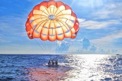 Semporna Parasailing over the celebest sea neer semporna town