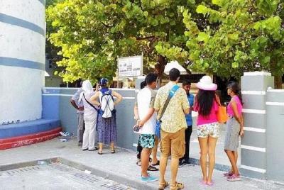 Malé Walking Tour and Local Language Dhivehi Lesson Malé Walking Tour and Local Language Dhivehi Lesson