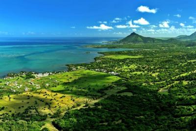 Skip the Line: Ebony Forest Reserve Chamarel - Classic Visit Ticket Skip the Line: Ebony Forest Reserve Chamarel - Classic Visit Ticket