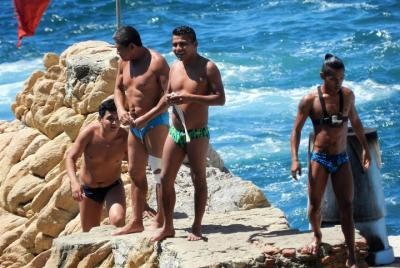 ✨Cliff Divers Show at La Quebrada With Lunch Drinks & Shopping &  ✨Cliff Divers Show at La Quebrada With Lunch Drinks & Shopping &