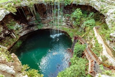 Chichen Itza, Cenote & Valladolid Tour