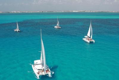 Snorkeling adventure to discover Isla Mujeres reef, includes buff