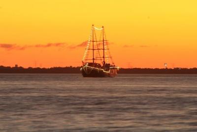 Romantic Sunset Dinner Cruising Experience