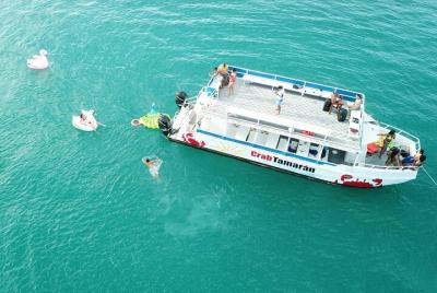 Splash Party Boat at Playa Norte
