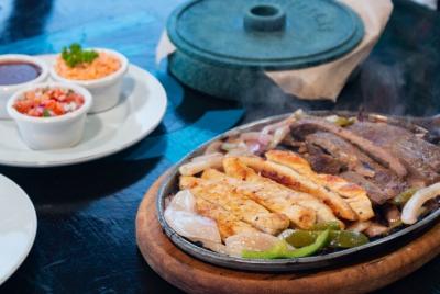 Snorkeling Trip in Cozumel Beach Club with Lunch Included 