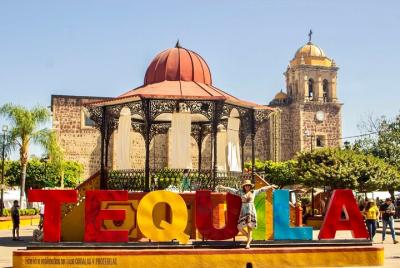 Guadalajara to Tequila - Private Transfer with English-speaking d Guadalajara to Tequila - Private Transfer with English-speaking d