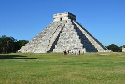 Chichen Itza Small Group, Buffet Lunch & Cenote from Merida