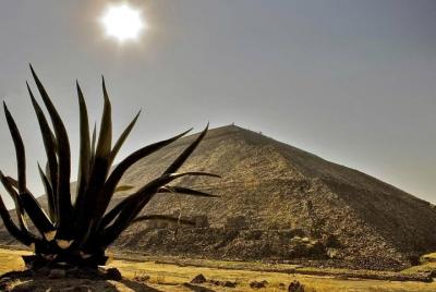 Tour to the Pyramids of Teotihuacán and Basilica of Guadalupe Tour to the Pyramids of Teotihuacán and Basilica of Guadalupe