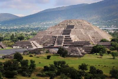 Full-Day Teotihuacan & Basilica Guadalupe Tour Full-Day Teotihuacan & Basilica Guadalupe Tour
