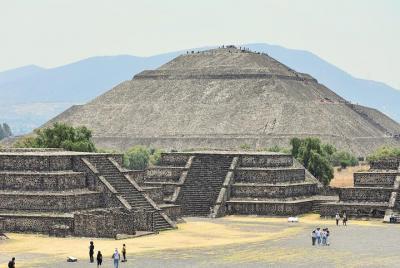 Small Group: Teotihuacan Pyramids and Shrine of Guadalupe from Me Small Group: Teotihuacan Pyramids and Shrine of Guadalupe from Me