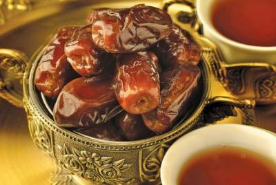 Enjoy a Premium Selection of Arabian Dates Enjoy a Premium Selection of Arabian Dates