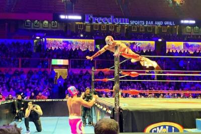 Private Nightlife Mexican Tour: Cantinas Mariachi and Lucha Libre