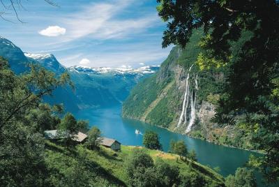 Private Full Day Trip To Geirangerfjord From Ålesund Private Full Day Trip To Geirangerfjord From Ålesund