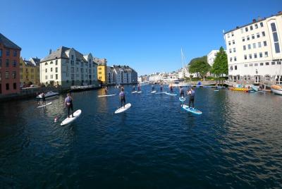 Introduction to Stand up Paddle. Brosundet, Ålesund Introduction to Stand up Paddle. Brosundet, Ålesund