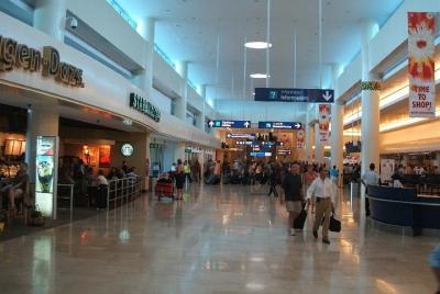 Cancun Airport Private Shuttle with WIFI