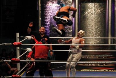 Wrestling in Puebla (Monday only) Wrestling in Puebla (Monday only)