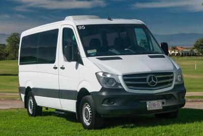 Puerto Vallarta Airport to Hotel Private Transfer by Minivan Puerto Vallarta Airport to Hotel Private Transfer by Minivan