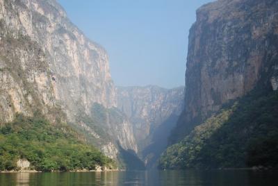 Viewpoints and Cruise to Sumidero Canyon from Tuxtla Gutiérrez Viewpoints and Cruise to Sumidero Canyon from Tuxtla Gutiérrez