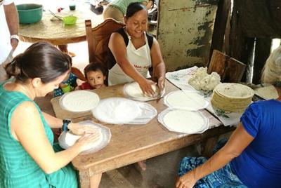 Tour in Palenque and Site Museum with Preparation of Tortillas Tour in Palenque and Site Museum with Preparation of Tortillas