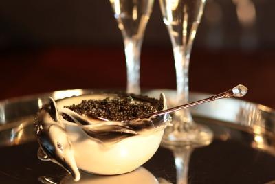 Black Caviar and Sparkling Wine Tour Black Caviar and Sparkling Wine Tour